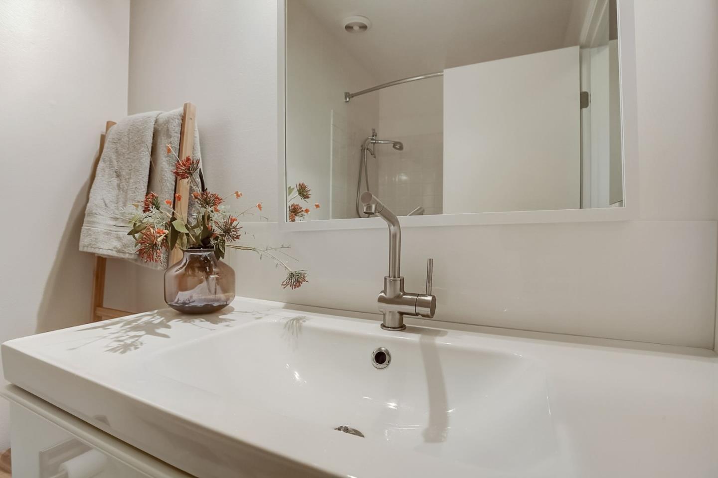 Detail Gallery Image 27 of 63 For 3374 Brittan Ave #13,  San Carlos,  CA 94070 - 3 Beds | 2 Baths