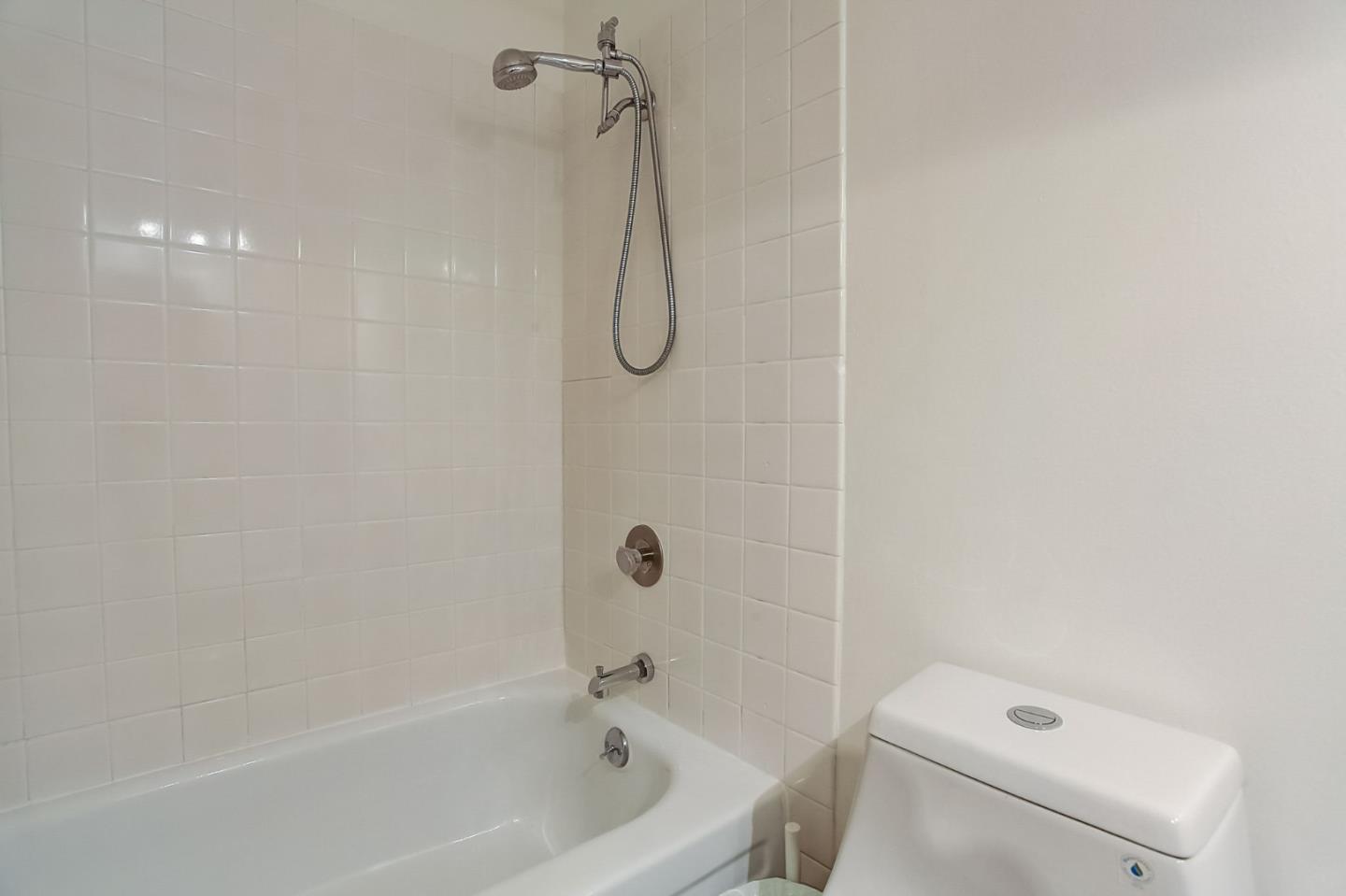 Detail Gallery Image 28 of 63 For 3374 Brittan Ave #13,  San Carlos,  CA 94070 - 3 Beds | 2 Baths