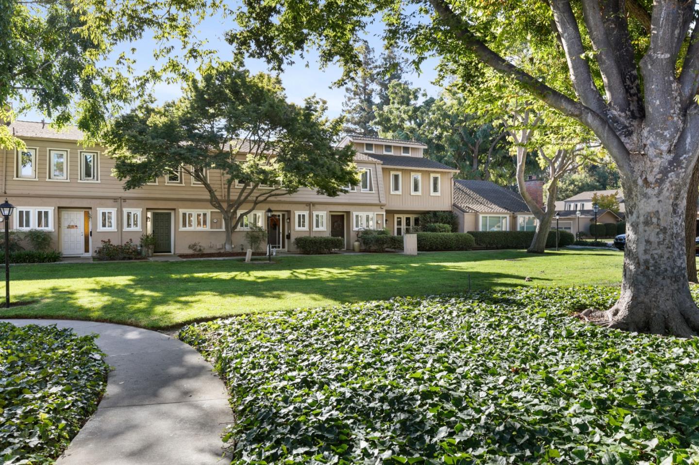 Detail Gallery Image 1 of 1 For 1141 Glenmeadow Ct, San Jose,  CA 95125 - 2 Beds | 1/1 Baths