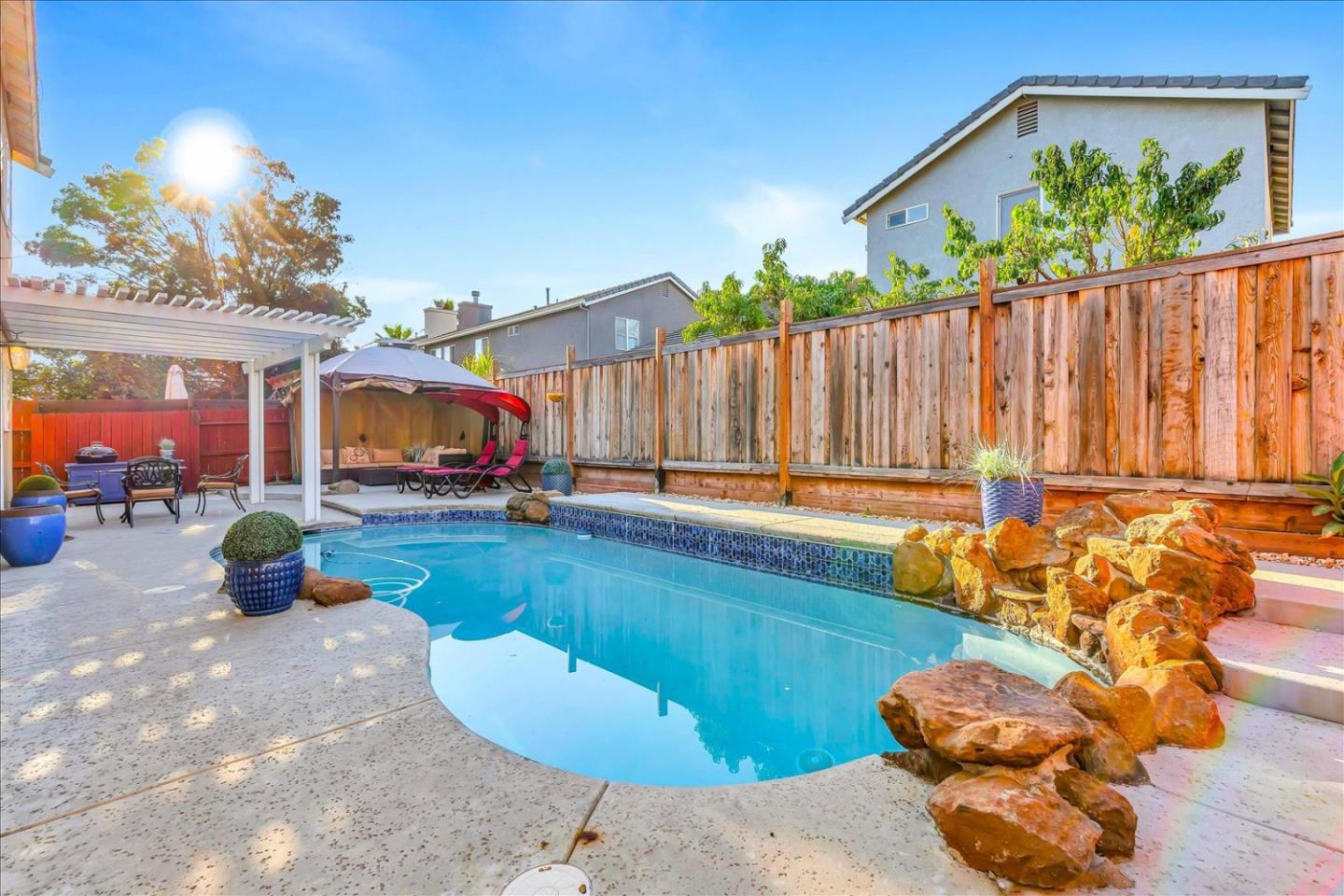 Photo of 2972 Rugby Ct in Tracy, CA