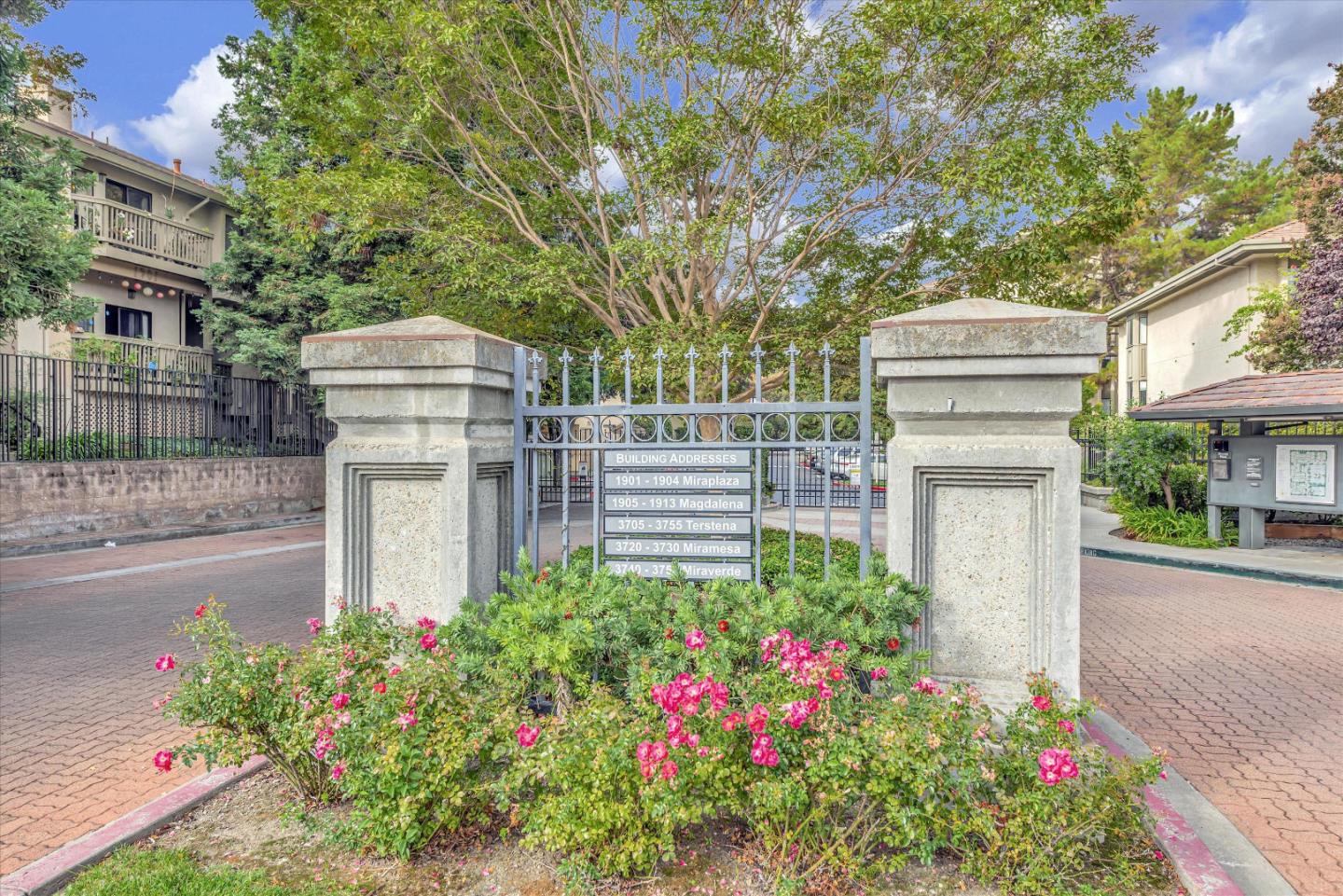 Detail Gallery Image 1 of 1 For 1902 Miraplaza Ct #28,  Santa Clara,  CA 95051 - 2 Beds | 1 Baths