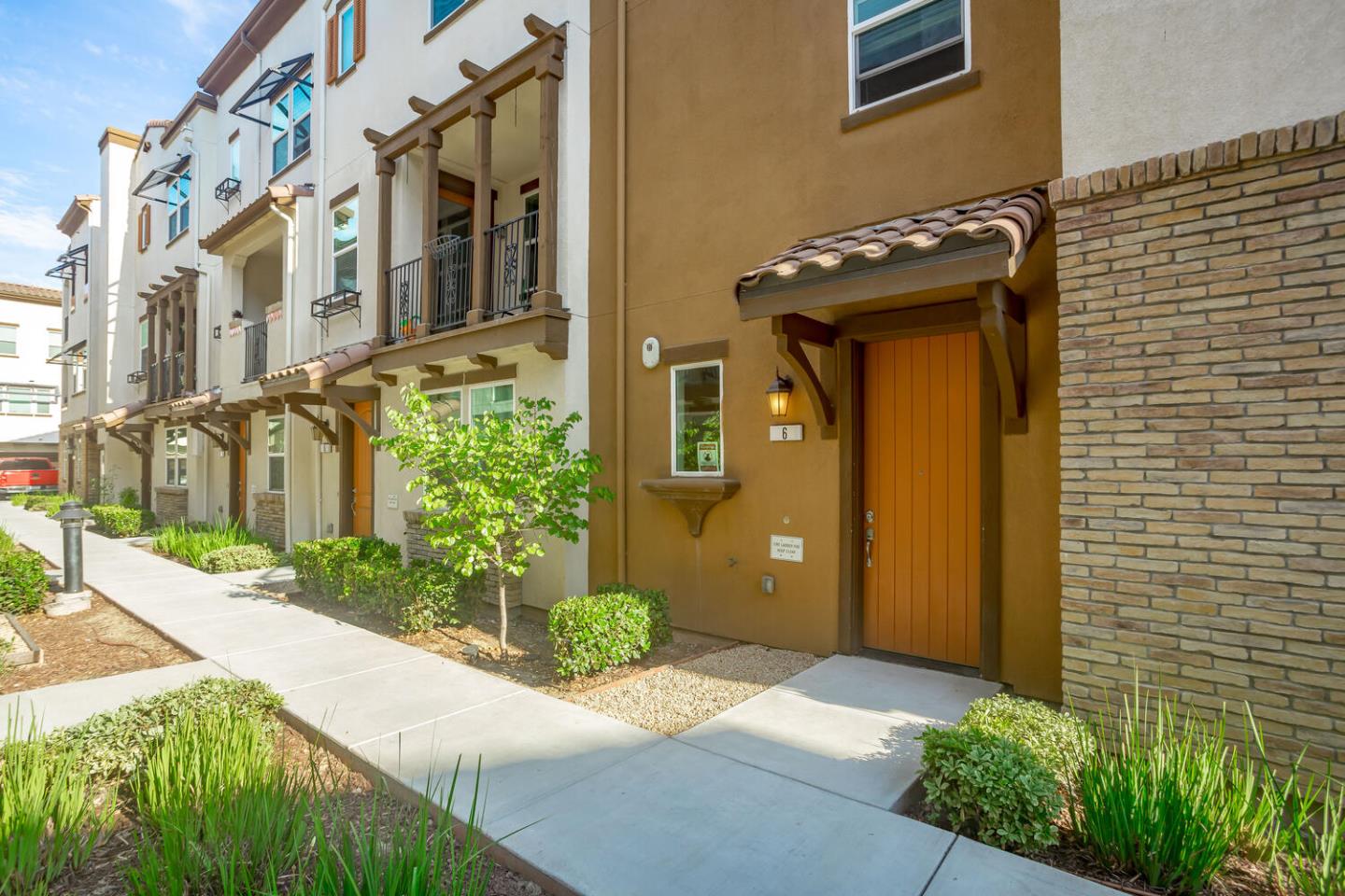 Detail Gallery Image 1 of 1 For 2721 Forino Ln #6,  San Jose,  CA 95111 - 2 Beds | 2/1 Baths