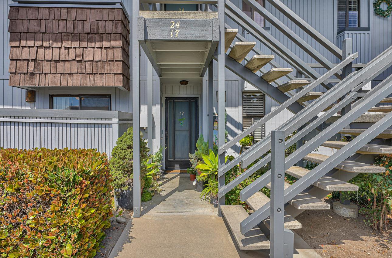 Detail Gallery Image 1 of 1 For 166 Kern St #17,  Salinas,  CA 93905 - 2 Beds | 2 Baths