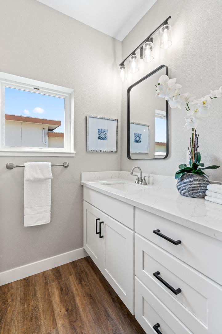 Detail Gallery Image 22 of 41 For 645 Baden Ave #C,  South San Francisco,  CA 94080 - 4 Beds | 3 Baths