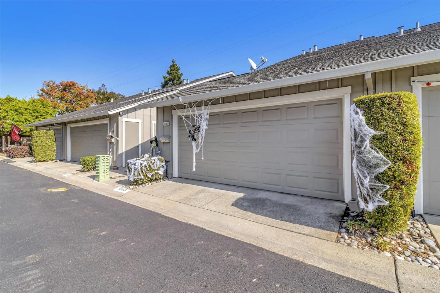 Detail Gallery Image 1 of 1 For 1105 Sprague Ln, Foster City,  CA 94404 - 4 Beds | 2/1 Baths