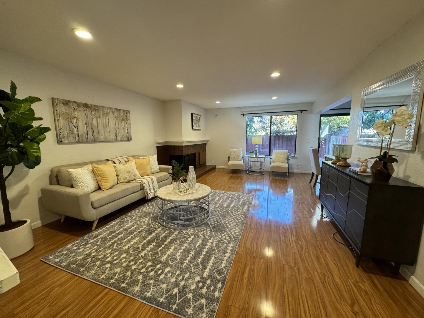 Detail Gallery Image 1 of 1 For 15003 Norton St #2,  San Leandro,  CA 94579 - 3 Beds | 2/1 Baths
