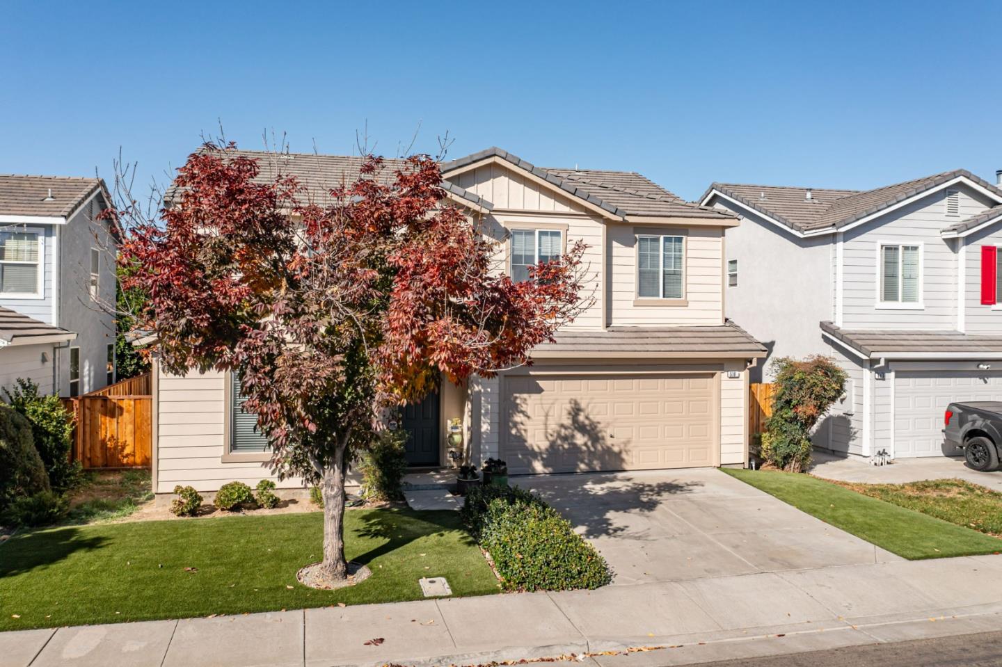 Photo of 519 Burlington Dr in Tracy, CA