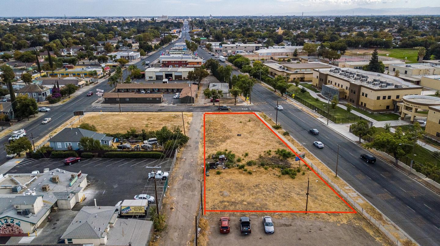 Photo of 1454 S Center St in Stockton, CA