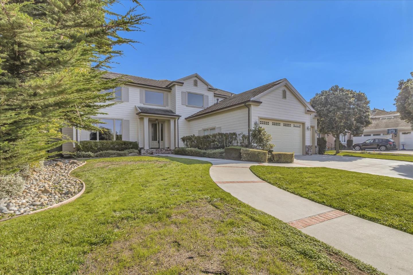 120 Spyglass Ln, Half Moon Bay, CA 94019