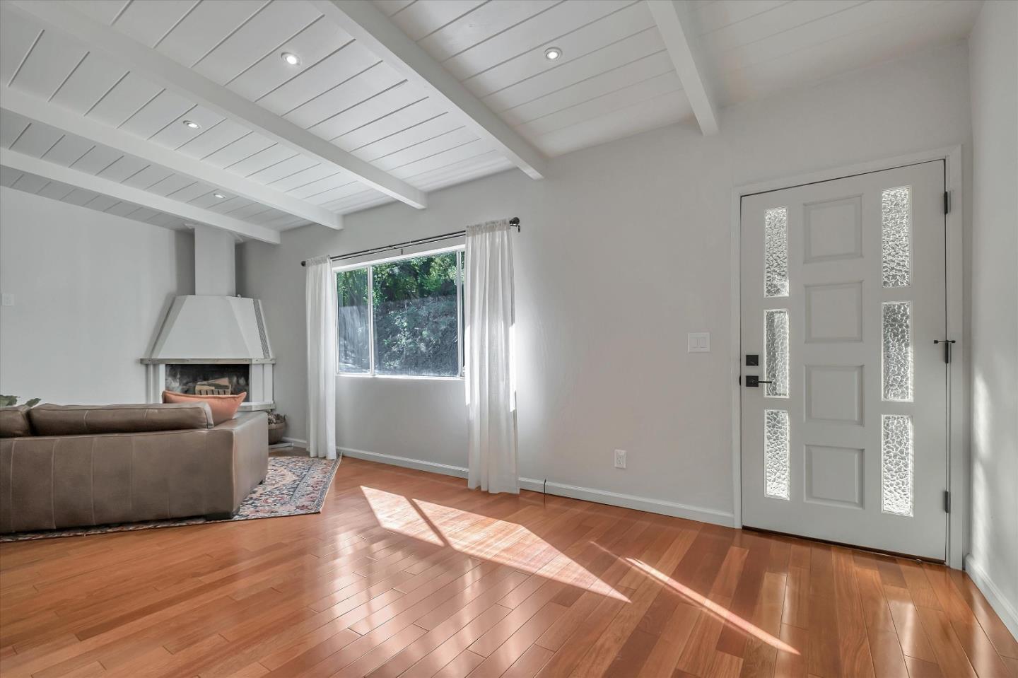 Detail Gallery Image 9 of 34 For 160 Sweet Pea Ln, Ben Lomond,  CA 95005 - 4 Beds | 2 Baths