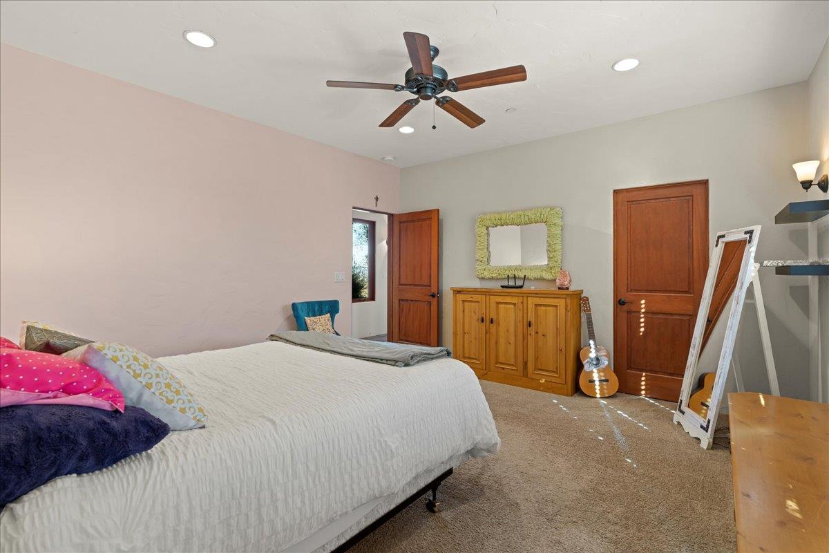 Detail Gallery Image 23 of 93 For 1011 Santa Ana Valley Rd, Hollister,  CA 95023 - 5 Beds | 5/2 Baths