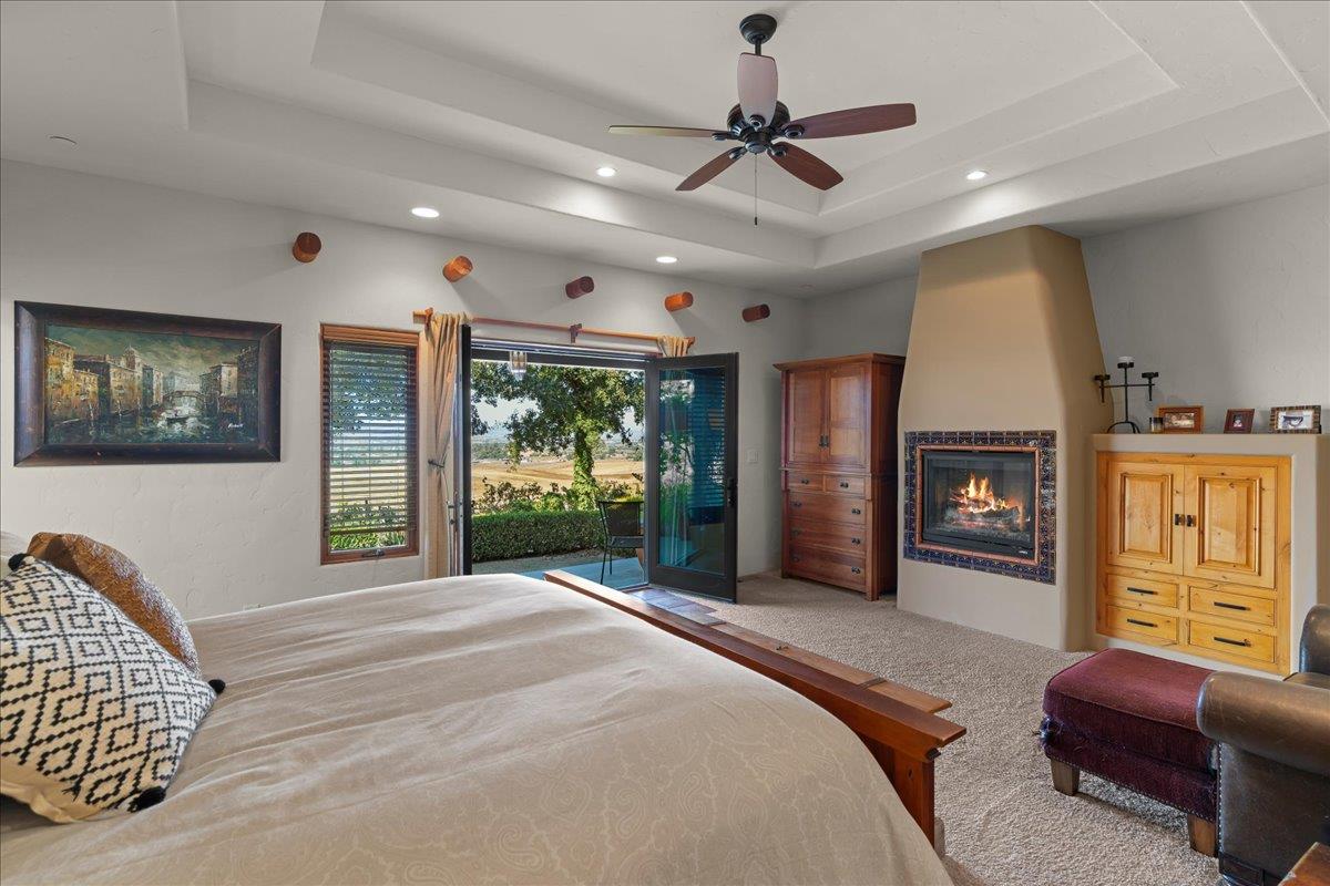 Detail Gallery Image 26 of 93 For 1011 Santa Ana Valley Rd, Hollister,  CA 95023 - 5 Beds | 5/2 Baths
