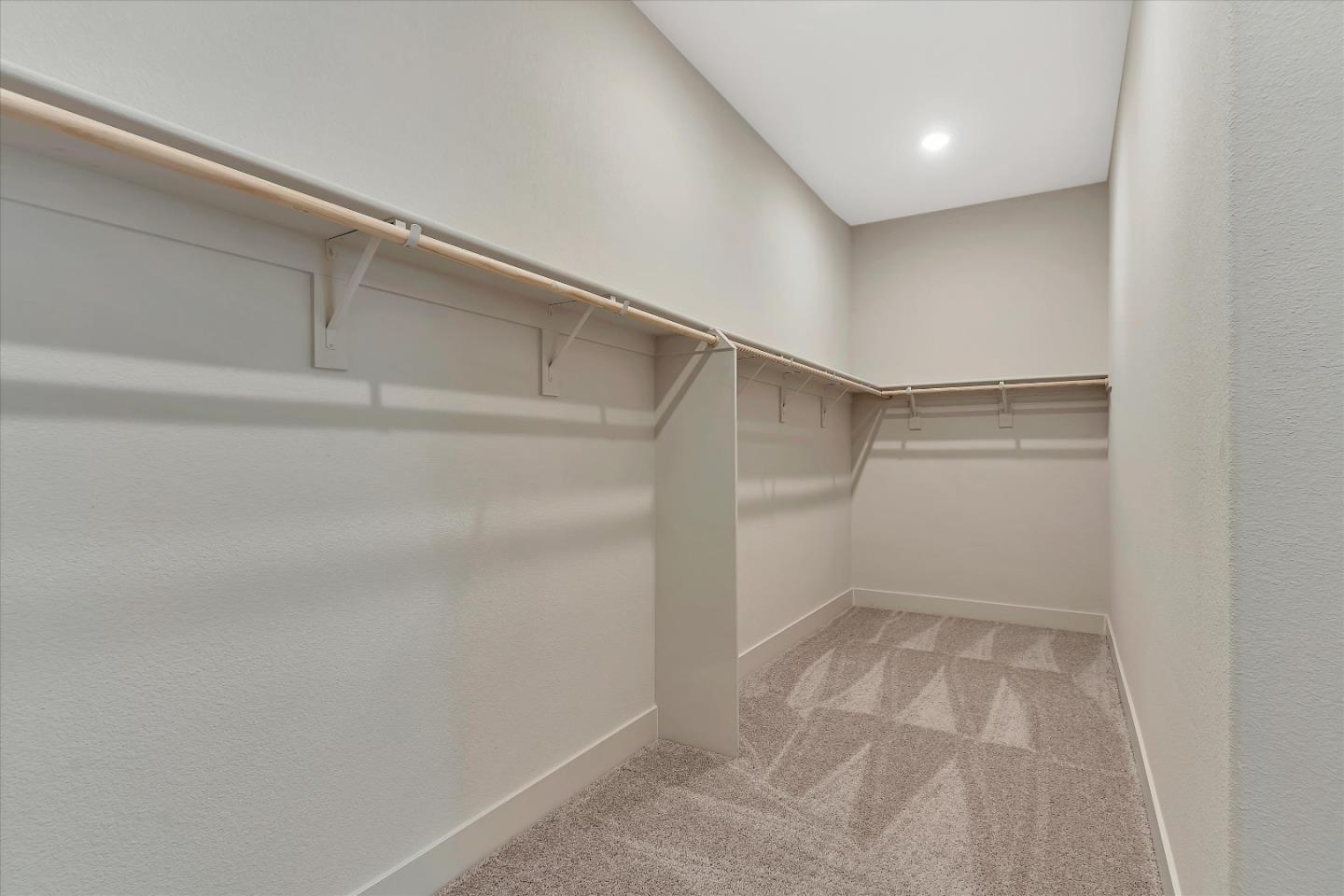 Detail Gallery Image 17 of 28 For 219 Luna Way, Hollister,  CA 95023 - 4 Beds | 2/1 Baths