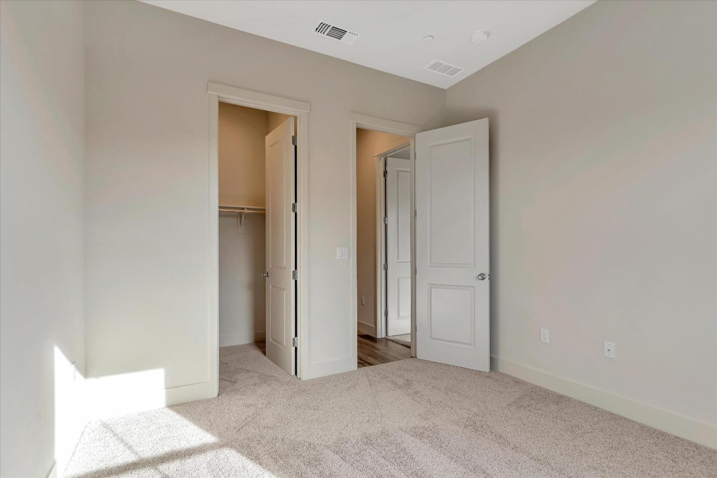 Detail Gallery Image 23 of 28 For 219 Luna Way, Hollister,  CA 95023 - 4 Beds | 2/1 Baths