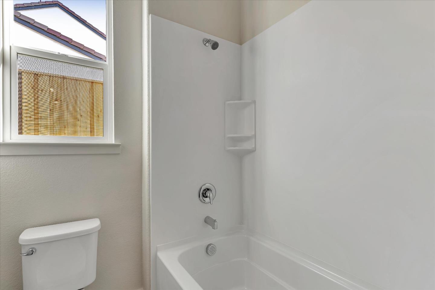 Detail Gallery Image 25 of 28 For 219 Luna Way, Hollister,  CA 95023 - 4 Beds | 2/1 Baths