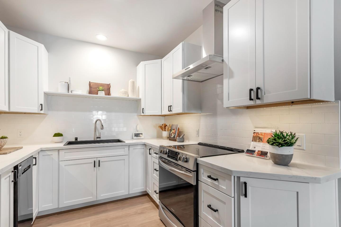 Detail Gallery Image 2 of 41 For 400 San Benito St #209,  Hollister,  CA 95023 - 1 Beds | 1 Baths
