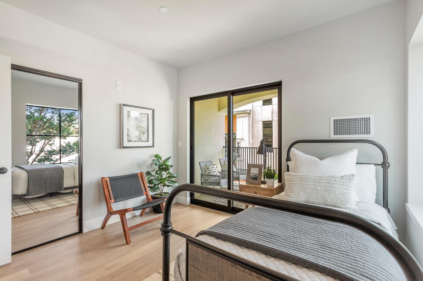 Detail Gallery Image 9 of 41 For 400 San Benito St #209,  Hollister,  CA 95023 - 1 Beds | 1 Baths