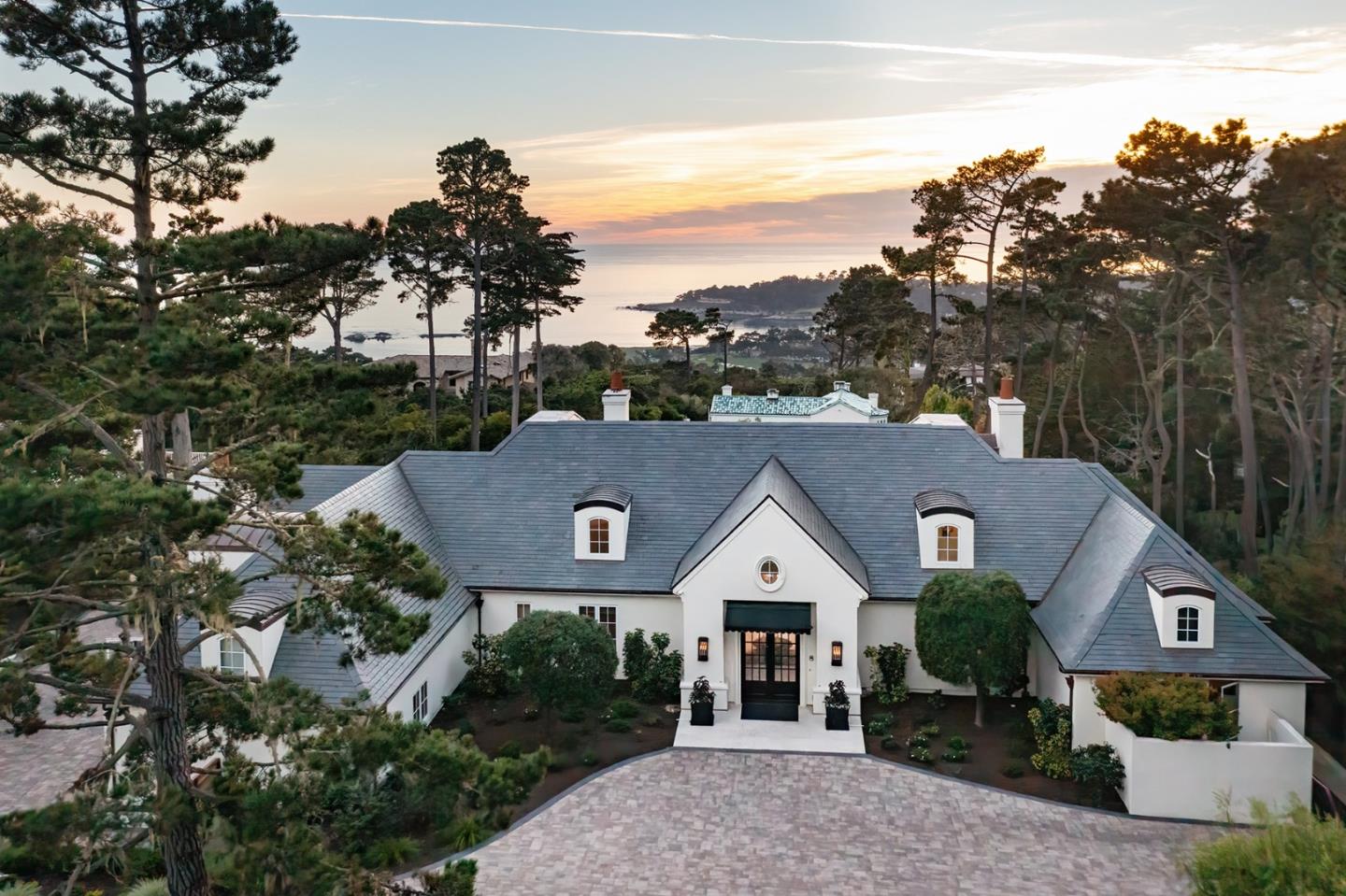 Detail Gallery Image 2 of 41 For 1544 Viscaino Rd, Pebble Beach,  CA 93953 - 5 Beds | 5/2 Baths