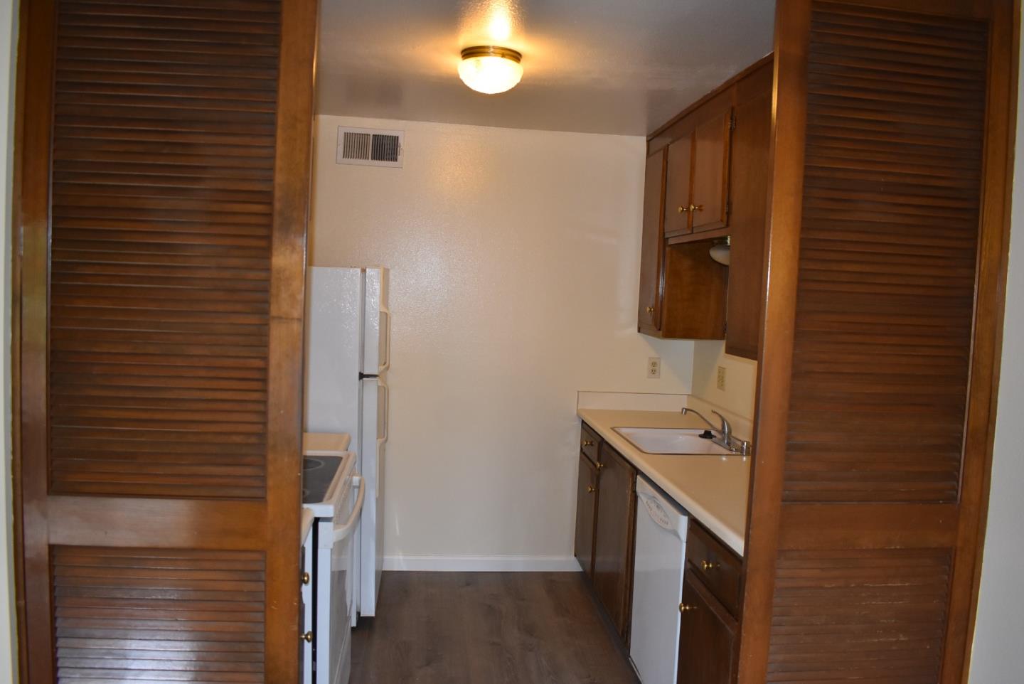 Detail Gallery Image 3 of 12 For 3702 W Benjamin Holt Dr #20,  Stockton,  CA 95219 - 1 Beds | 1 Baths