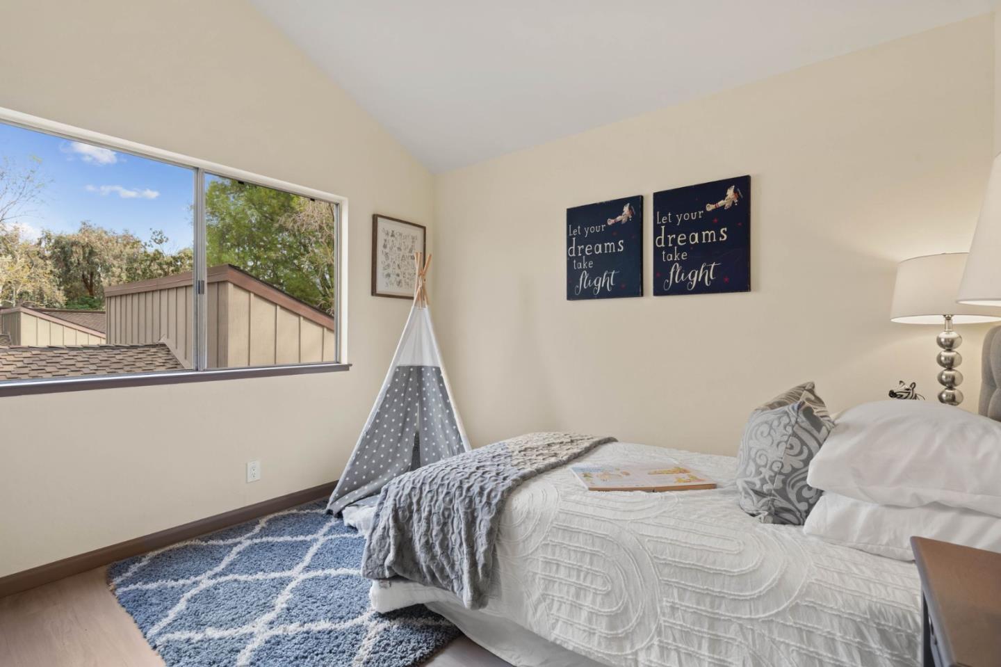 Detail Gallery Image 26 of 48 For 109 Walnut Hill Ct, Los Gatos,  CA 95032 - 4 Beds | 2/1 Baths