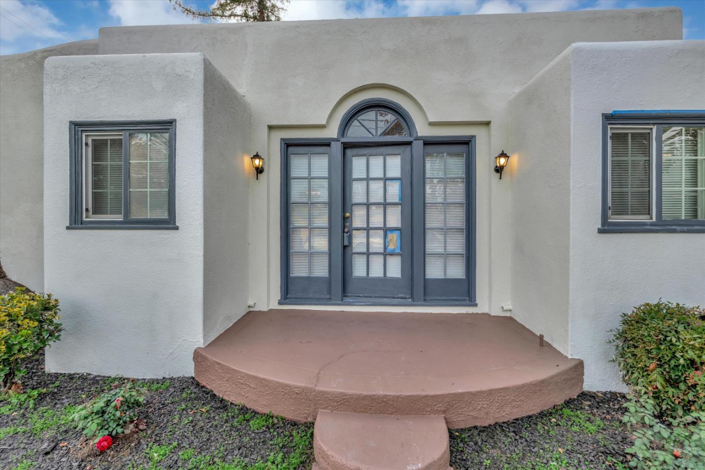 Detail Gallery Image 1 of 1 For 3133 N San Joaquin St, Stockton,  CA 95204 - 2 Beds | 1 Baths