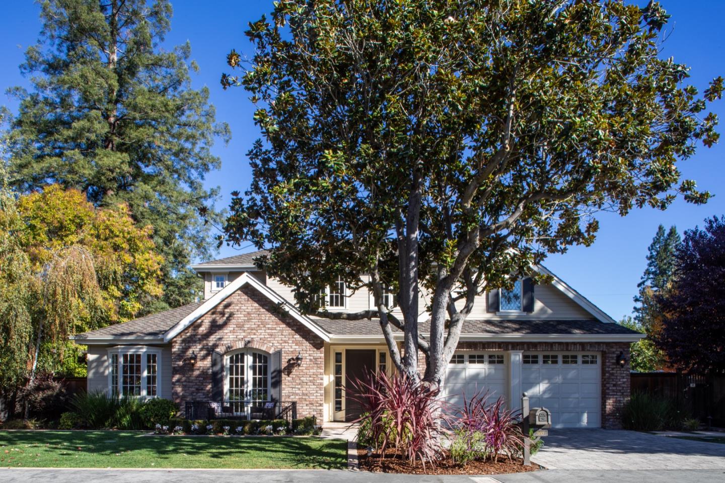Photo of 360 Claire Pl in Menlo Park, CA