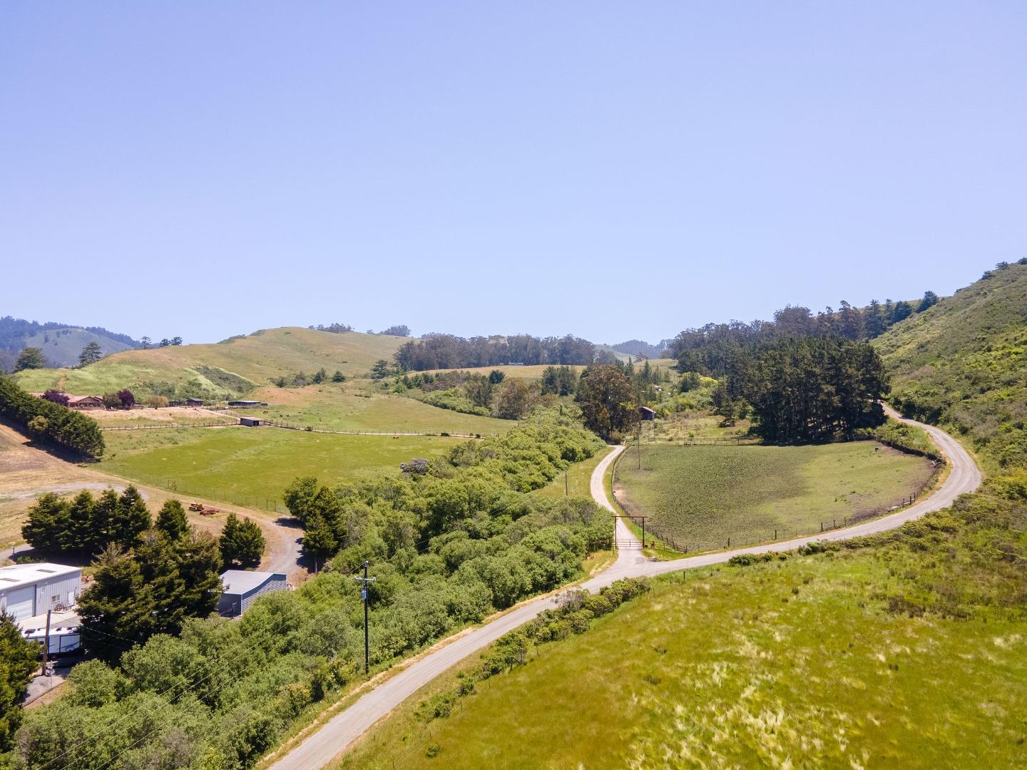 Detail Gallery Image 32 of 49 For 1851 Tunitas Creek Rd, Half Moon Bay,  CA 94019 - 3 Beds | 2/1 Baths