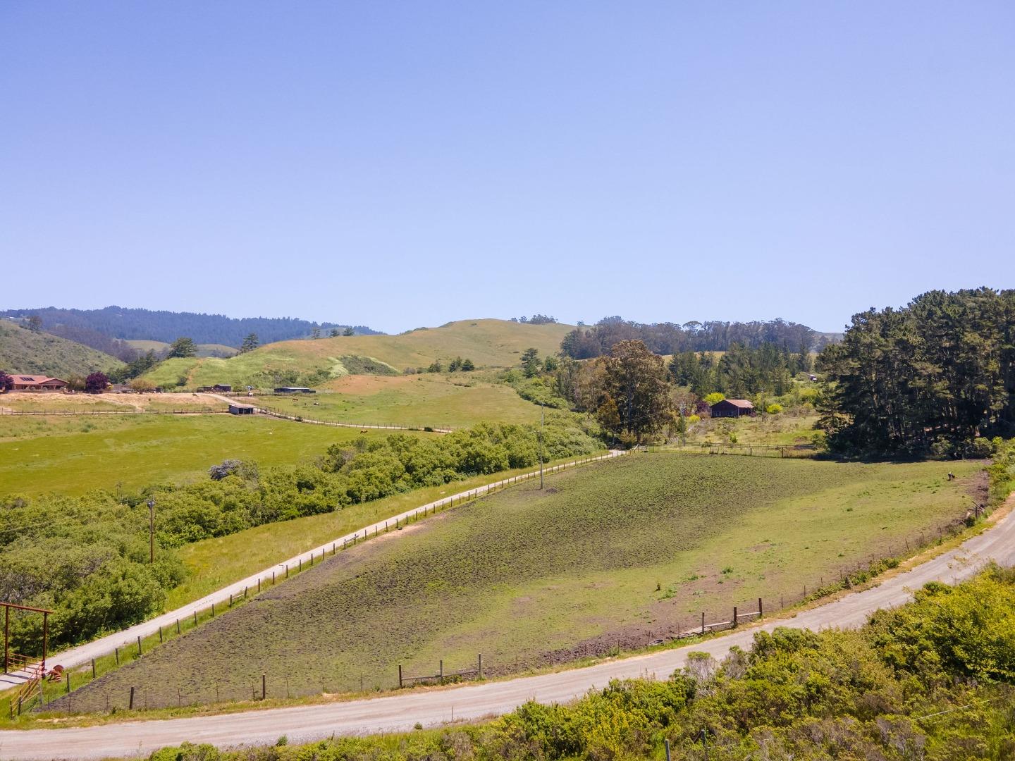 Detail Gallery Image 33 of 49 For 1851 Tunitas Creek Rd, Half Moon Bay,  CA 94019 - 3 Beds | 2/1 Baths