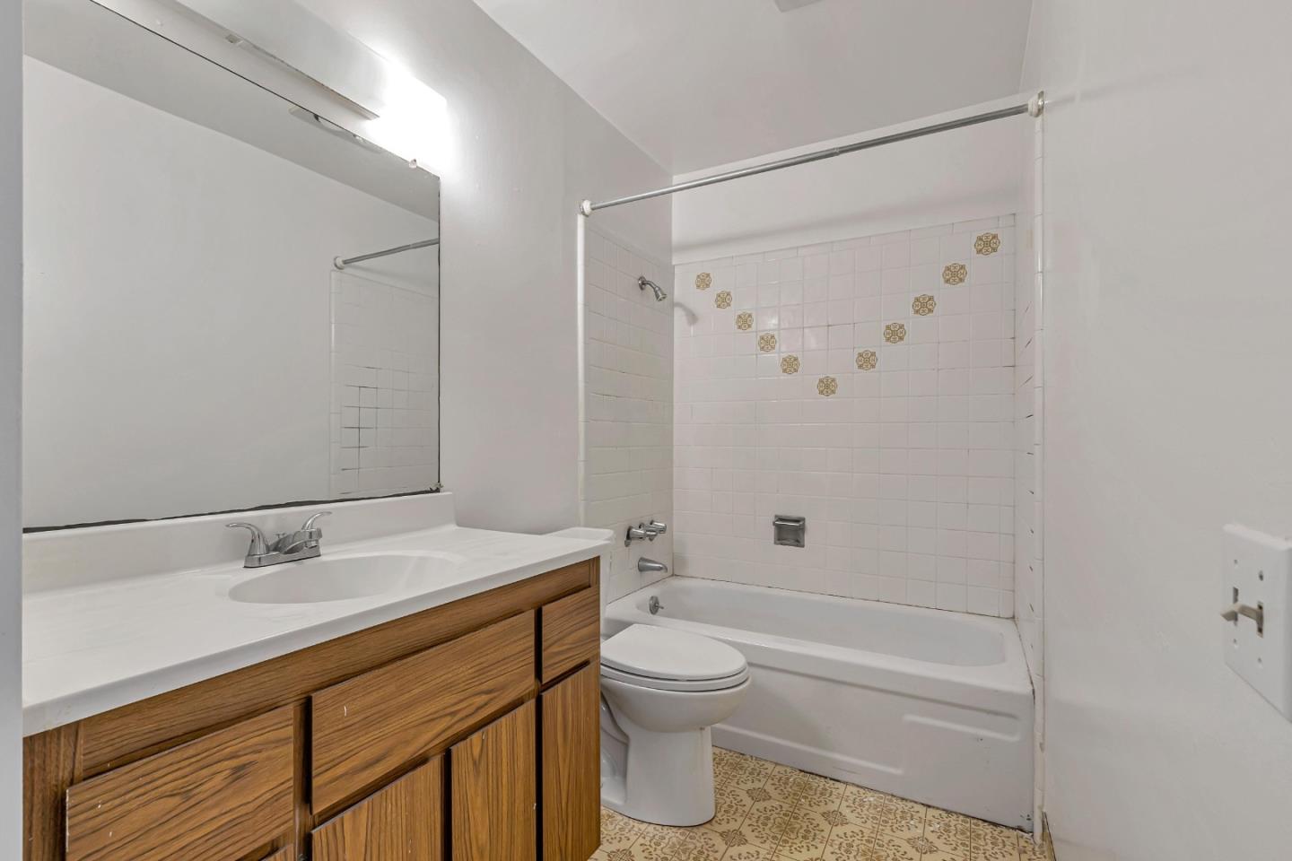 Detail Gallery Image 16 of 25 For 5015 Palmetto Ave #11,  Pacifica,  CA 94044 - 2 Beds | 2 Baths