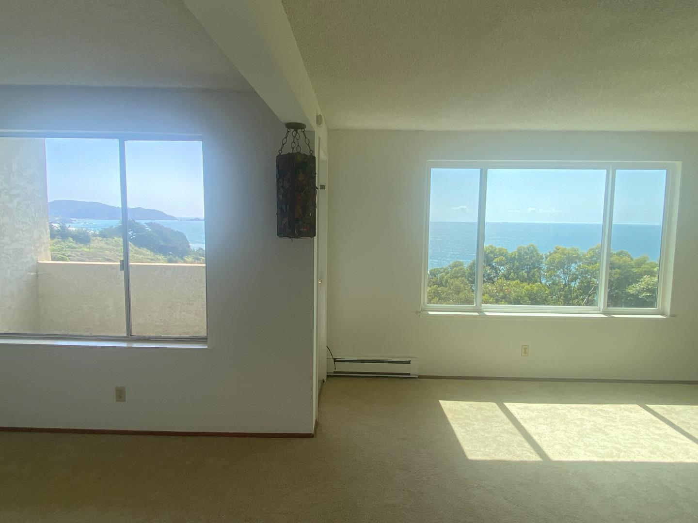 Detail Gallery Image 6 of 25 For 5015 Palmetto Ave #11,  Pacifica,  CA 94044 - 2 Beds | 2 Baths