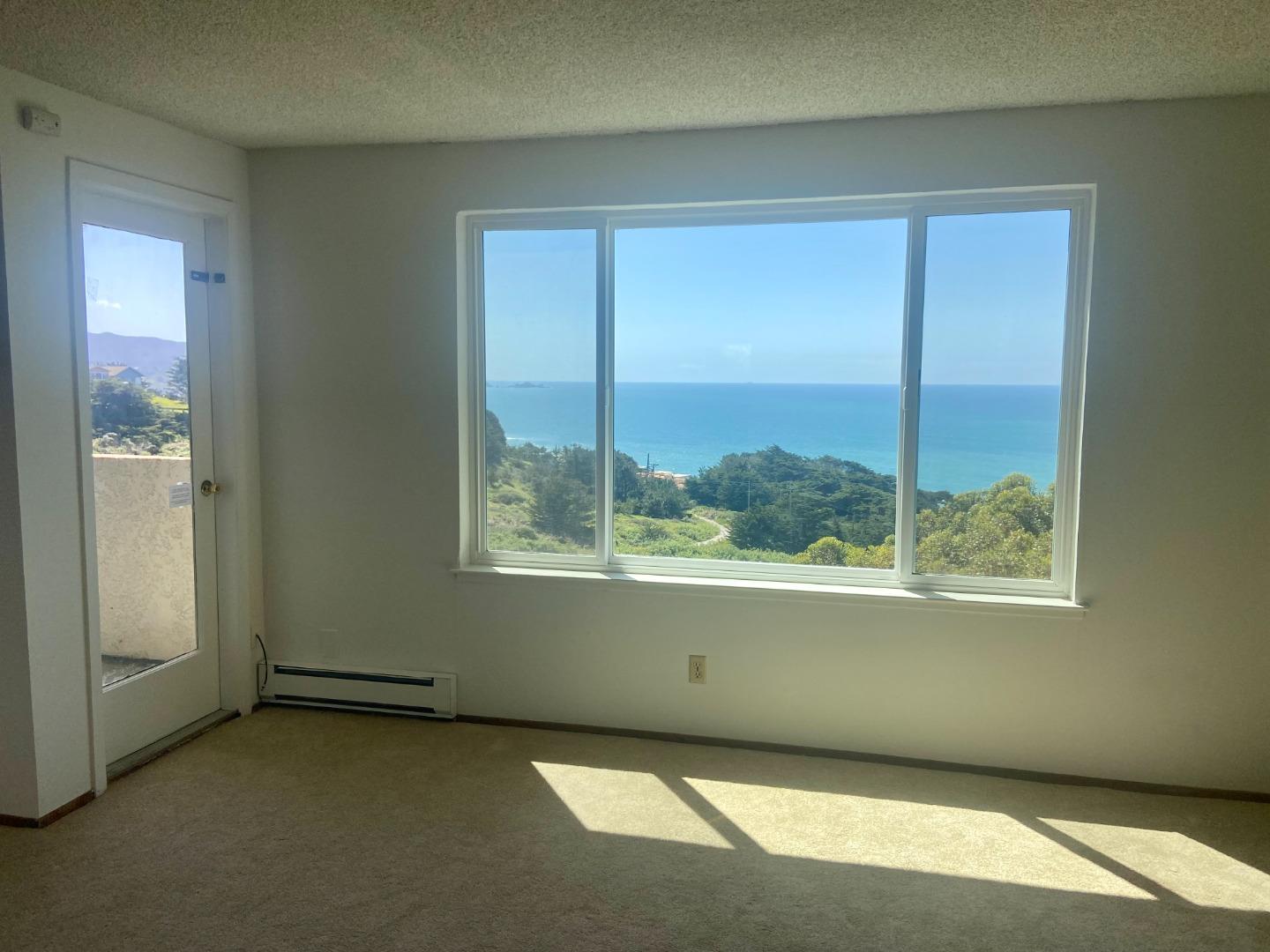 Detail Gallery Image 7 of 25 For 5015 Palmetto Ave #11,  Pacifica,  CA 94044 - 2 Beds | 2 Baths