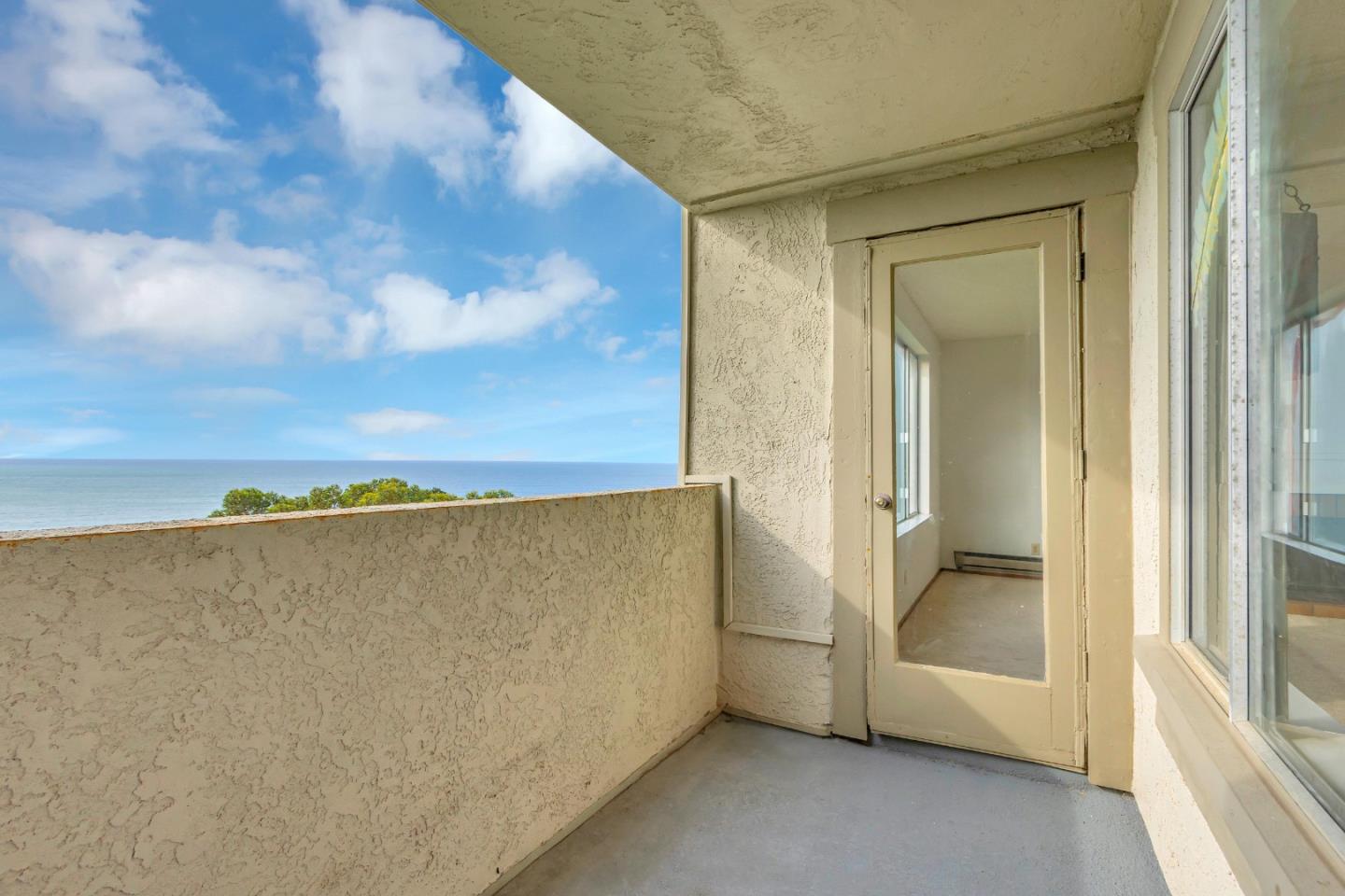 Detail Gallery Image 8 of 25 For 5015 Palmetto Ave #11,  Pacifica,  CA 94044 - 2 Beds | 2 Baths