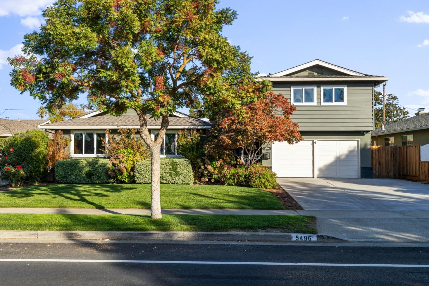 Detail Gallery Image 1 of 1 For 5496 Harwood Rd, San Jose,  CA 95124 - 5 Beds | 3 Baths