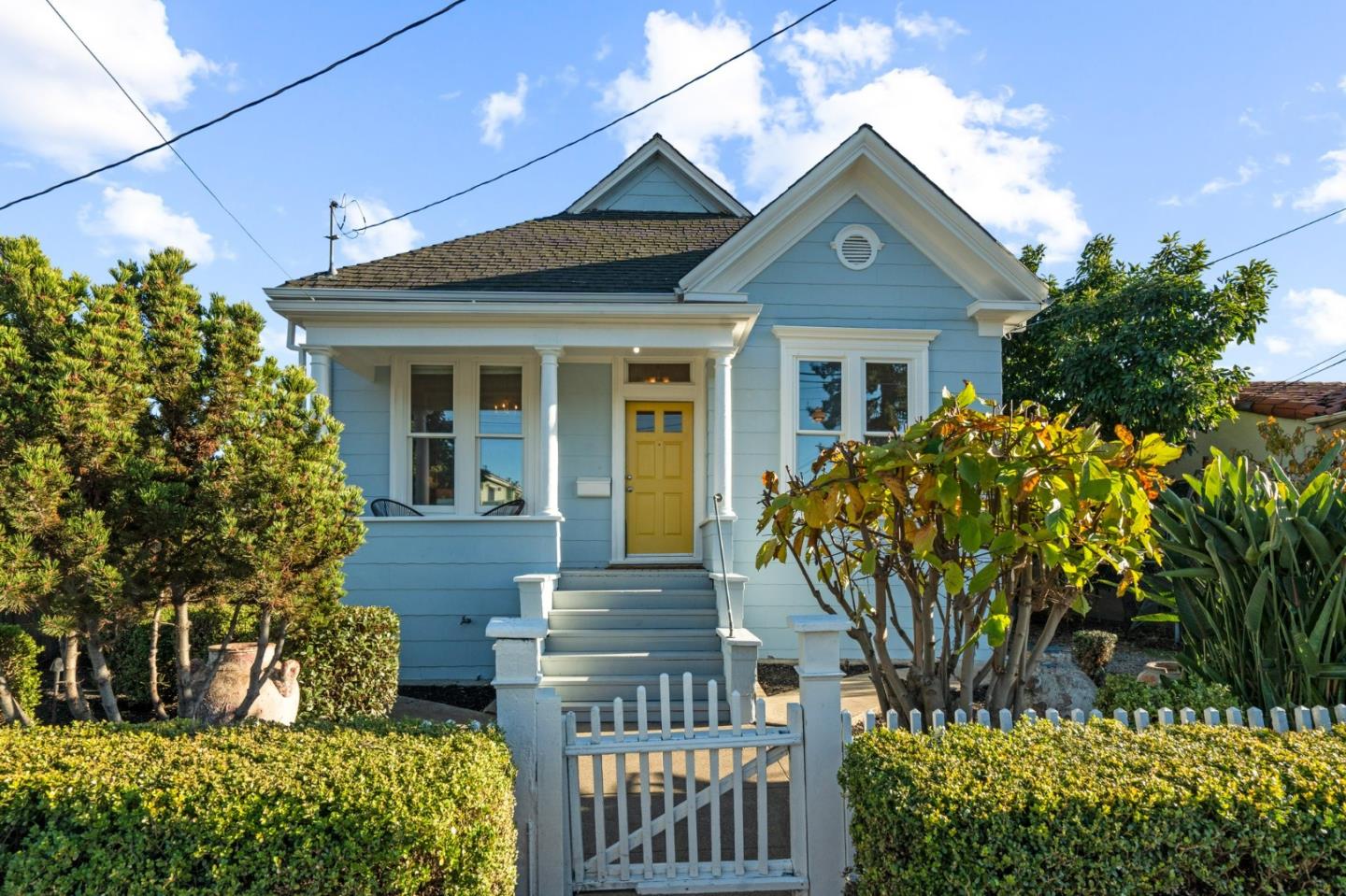 Detail Gallery Image 1 of 1 For 60 W Virginia St, San Jose,  CA 95110 - 3 Beds | 1/1 Baths