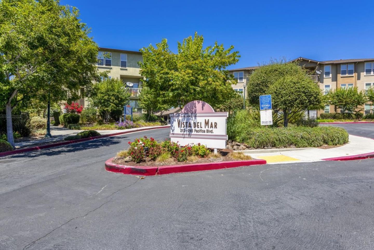 Detail Gallery Image 1 of 1 For 217 Pacifica Blvd #304,  Watsonville,  CA 95076 - 1 Beds | 1 Baths