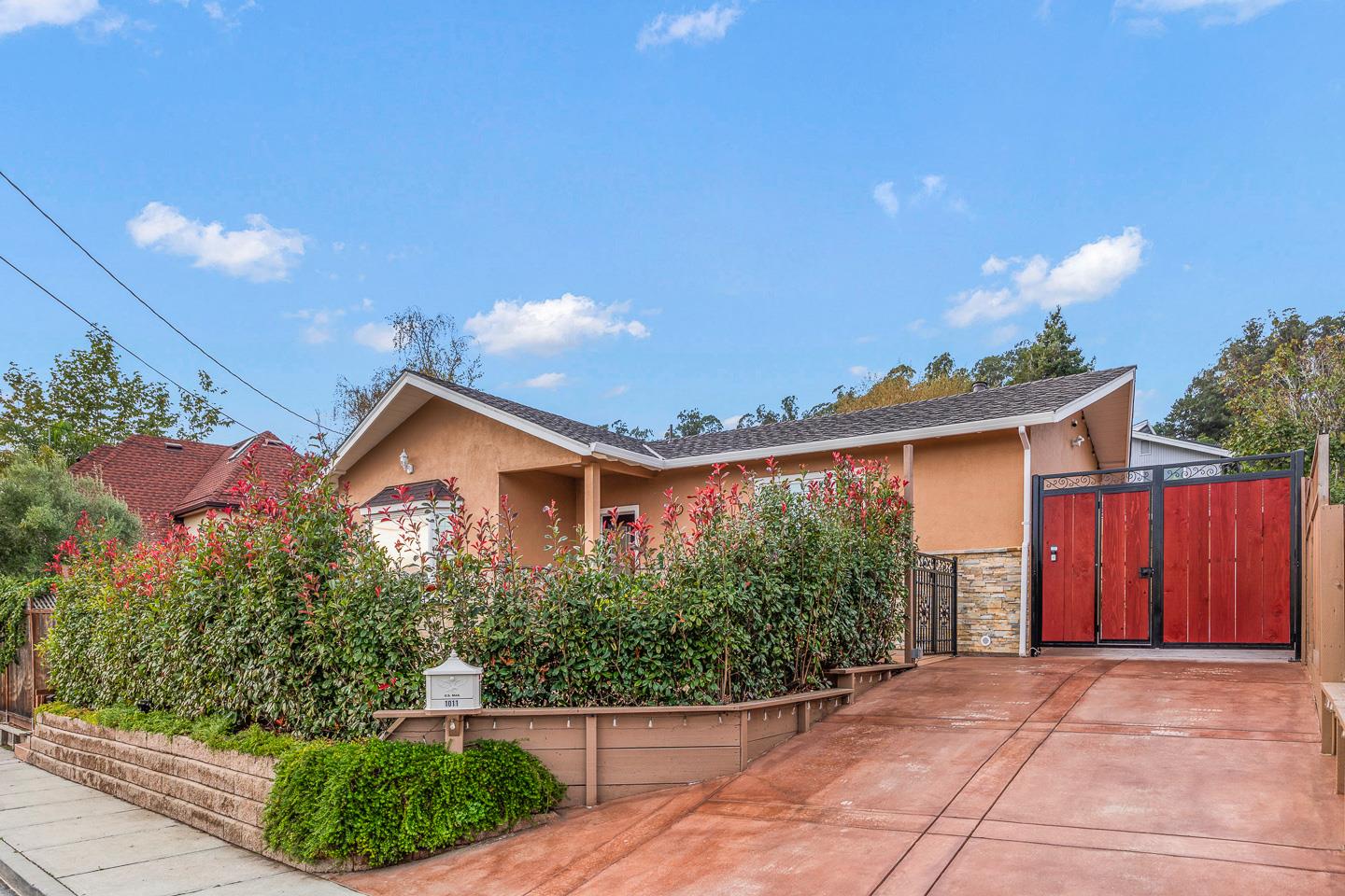 Detail Gallery Image 1 of 1 For 1011 Prospect Heights Hts, Santa Cruz,  CA 95065 - 2 Beds | 2 Baths