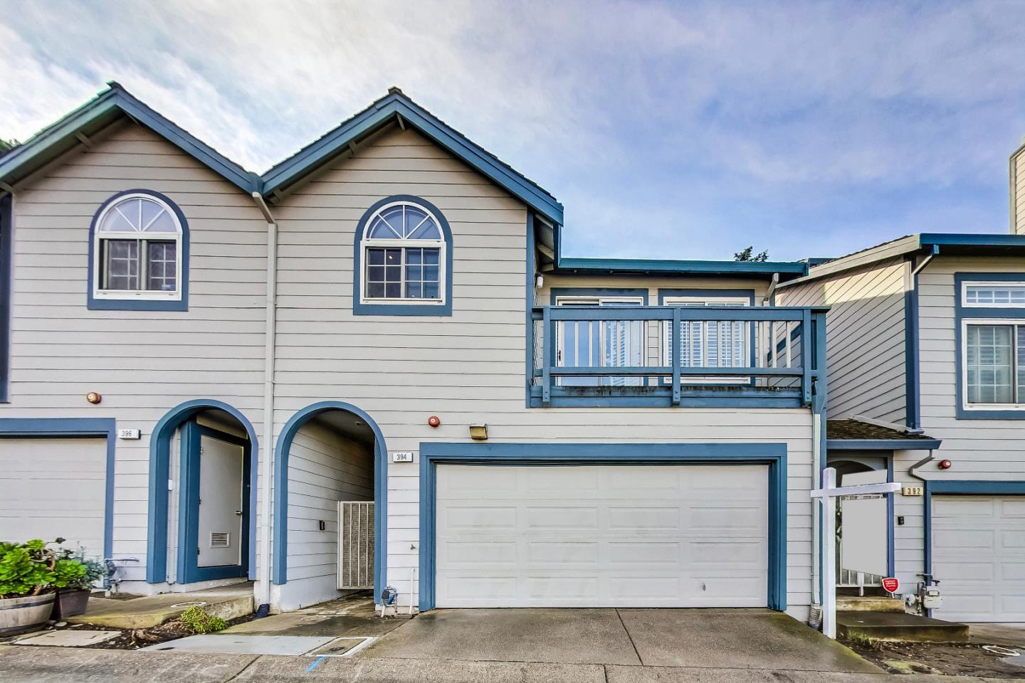 Detail Gallery Image 1 of 1 For 394 Barbara Ln, Daly City,  CA 94015 - 2 Beds | 2 Baths