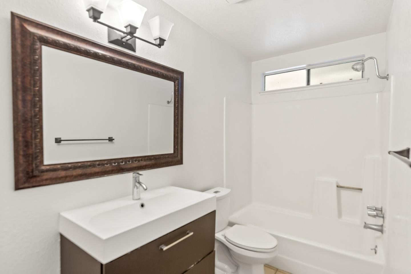 Detail Gallery Image 19 of 26 For 121 Rancho Dr #D,  San Jose,  CA 95111 - 2 Beds | 1 Baths