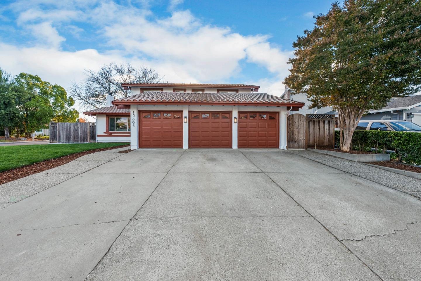 Detail Gallery Image 1 of 1 For 15605 La Bella Ct, Morgan Hill,  CA 95037 - 5 Beds | 3 Baths