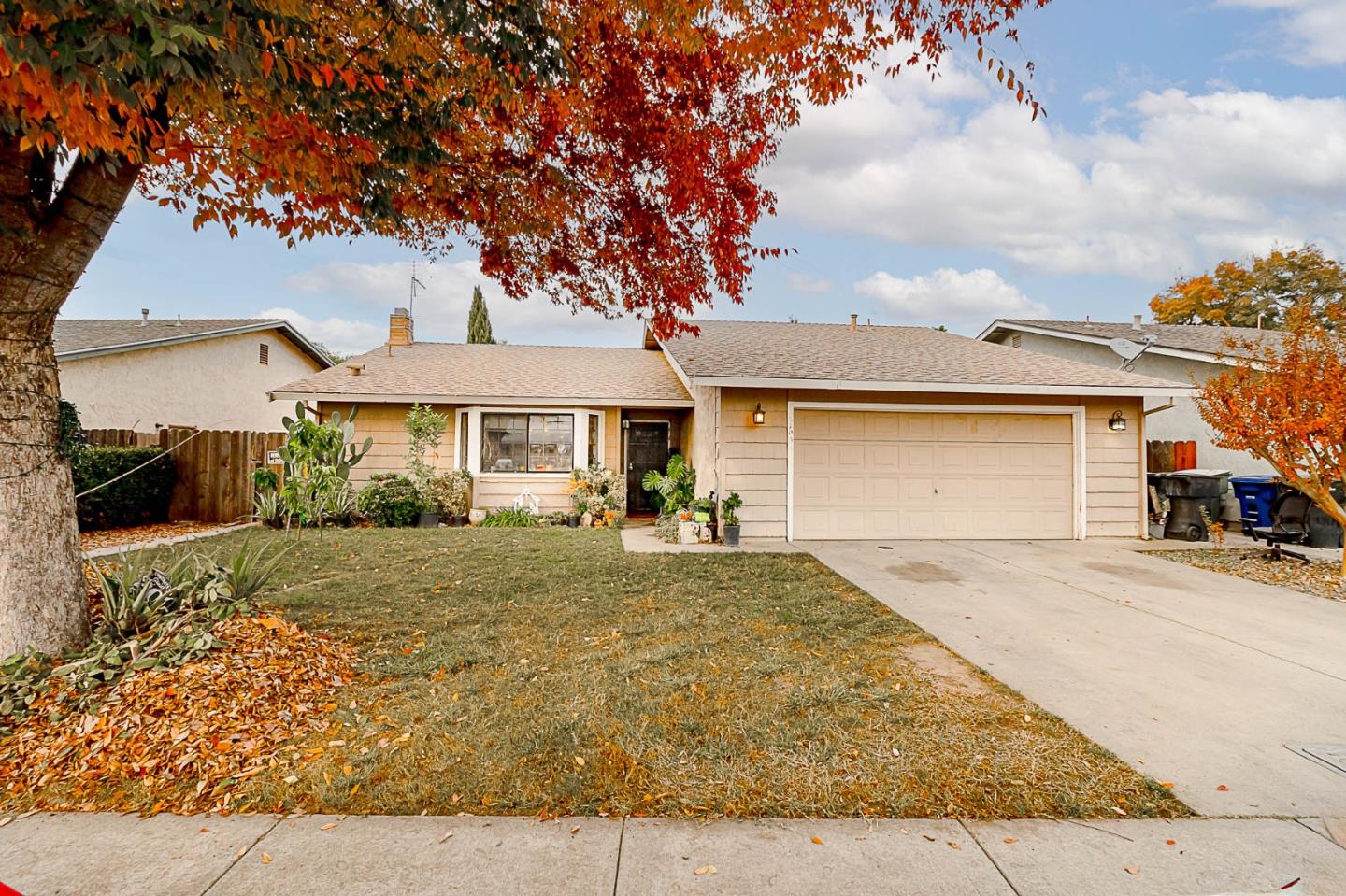 Detail Gallery Image 1 of 1 For 2705 Pinnacles Dr, Modesto,  CA 95358 - 3 Beds | 2 Baths