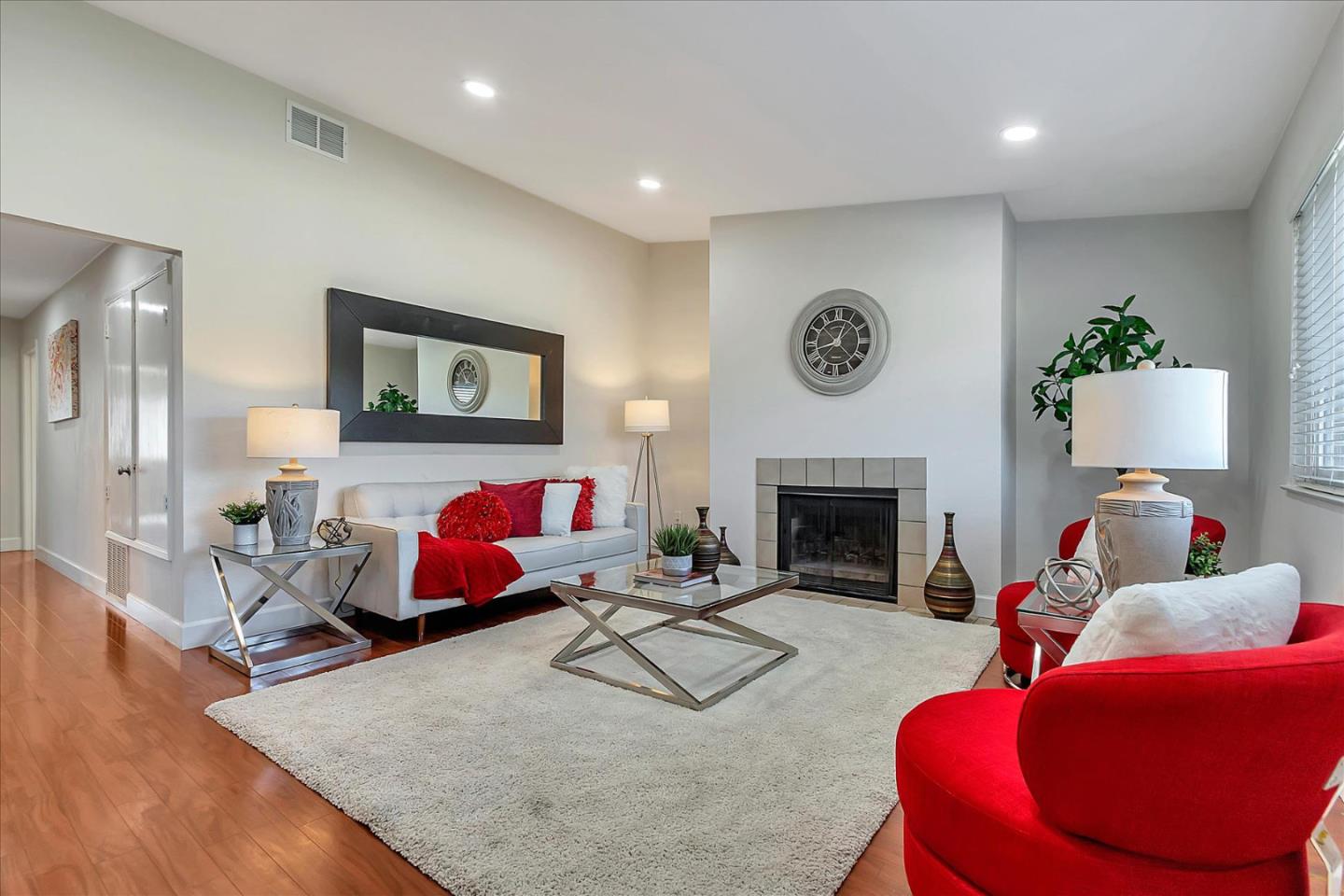 Detail Gallery Image 1 of 1 For 133 Silcreek Dr, San Jose,  CA 95116 - 2 Beds | 2 Baths