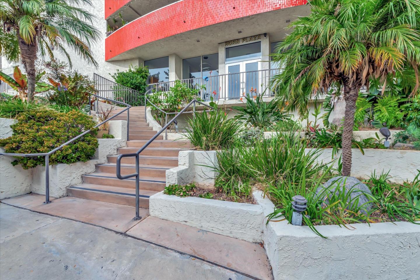 Detail Gallery Image 1 of 1 For 1230 Horn Ave #419,  West Hollywood,  CA 90069 - 1 Beds | 1 Baths