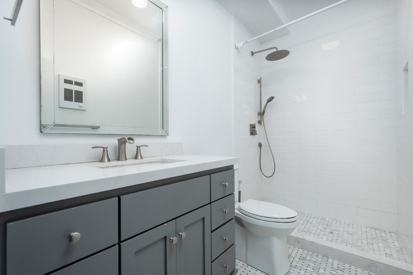 Detail Gallery Image 17 of 20 For 1435 Bellevue Ave #102,  Burlingame,  CA 94010 - 3 Beds | 2 Baths