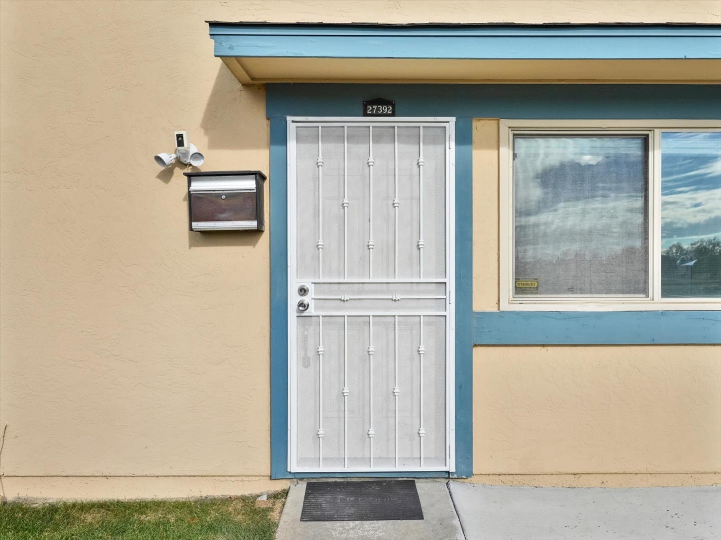 Detail Gallery Image 1 of 1 For 27392 Marigold Ct, Hayward,  CA 94545 - 2 Beds | 1 Baths
