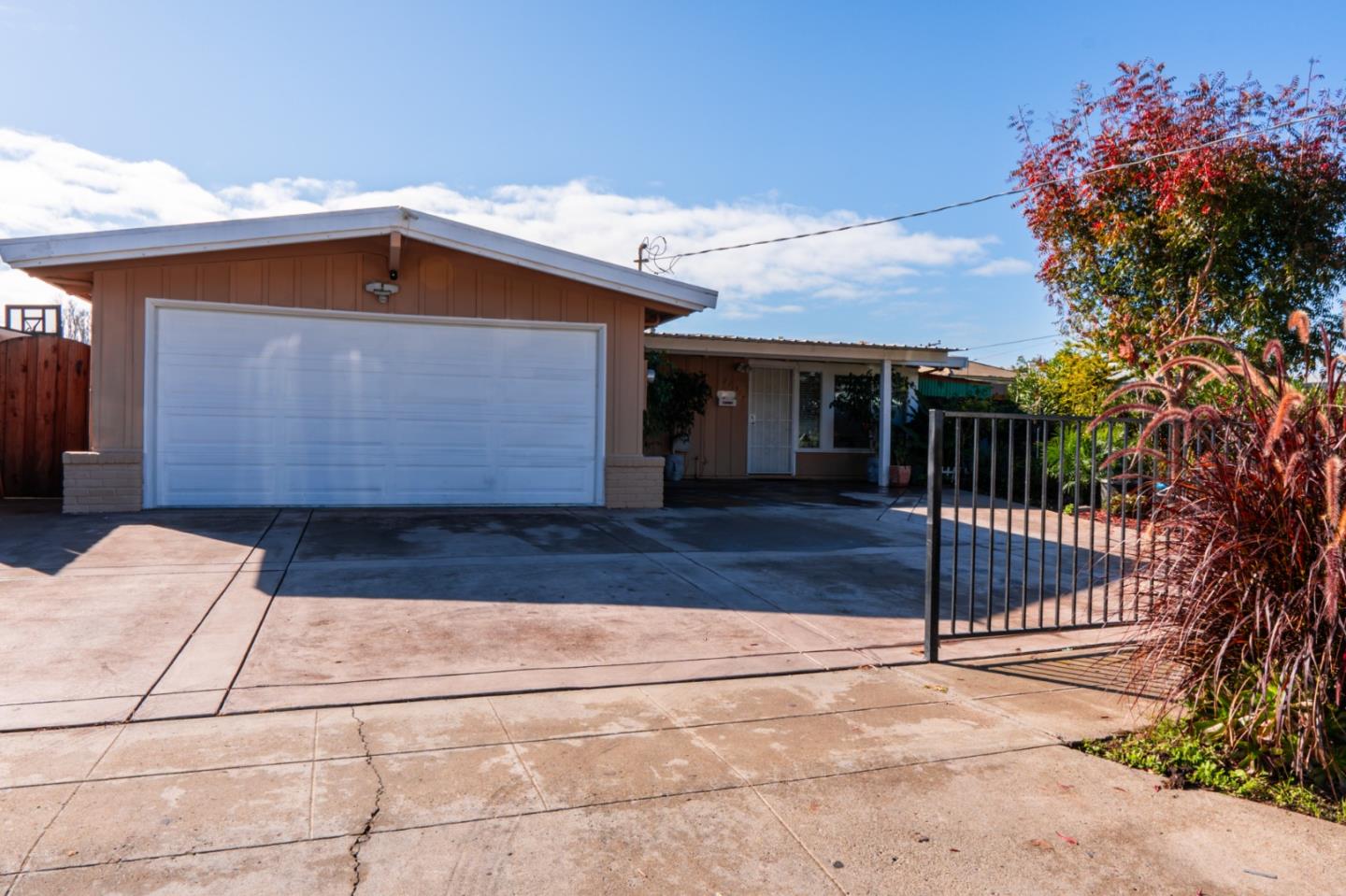 Detail Gallery Image 1 of 1 For 27517 Orlando Ave, Hayward,  CA 94545 - 3 Beds | 2 Baths