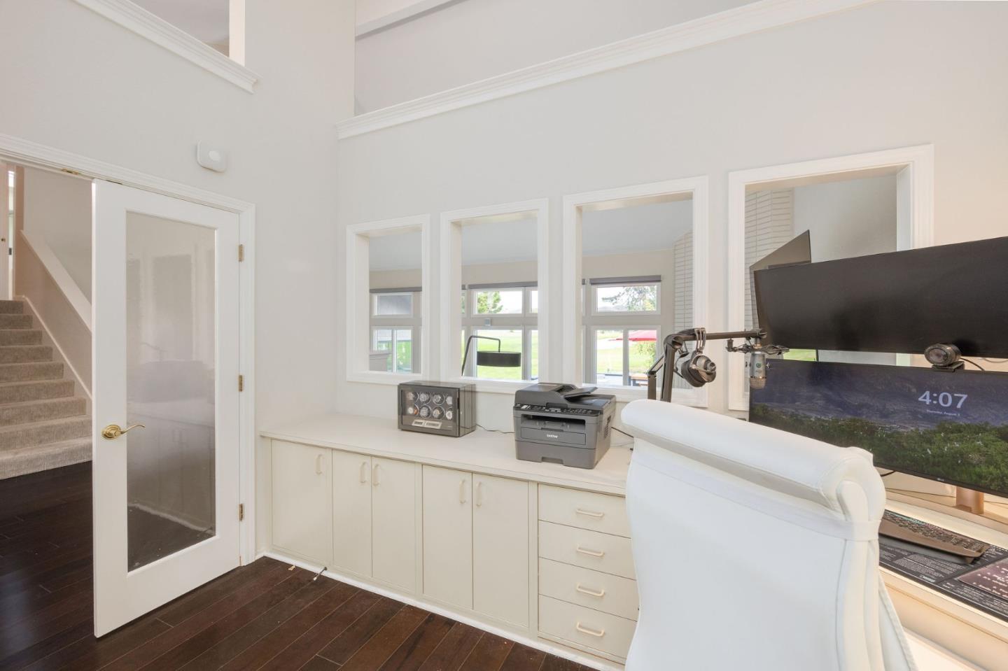 Detail Gallery Image 10 of 51 For 447 Burning Tree Ct, Half Moon Bay,  CA 94019 - 3 Beds | 2/1 Baths