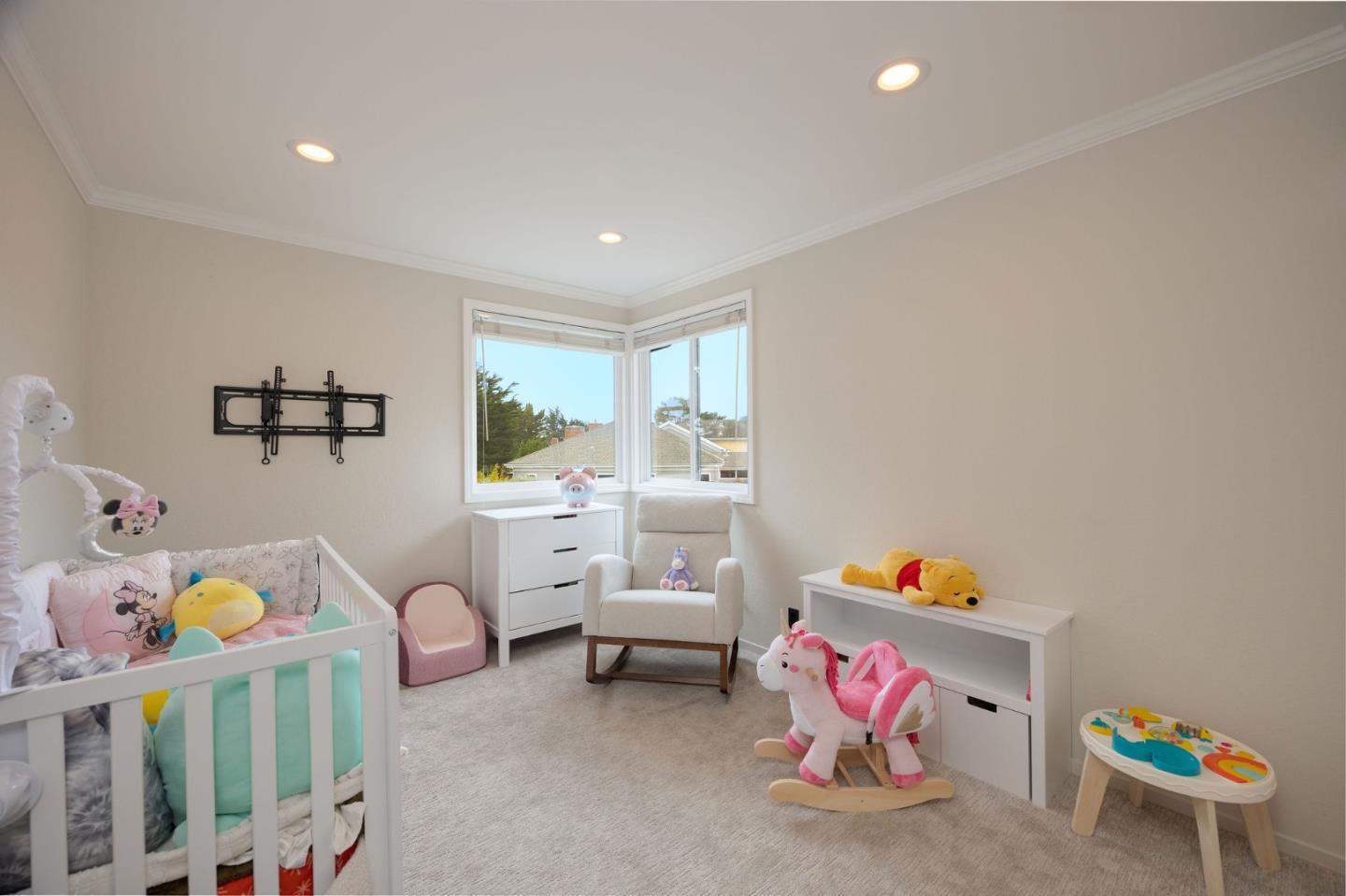 Detail Gallery Image 29 of 51 For 447 Burning Tree Ct, Half Moon Bay,  CA 94019 - 3 Beds | 2/1 Baths