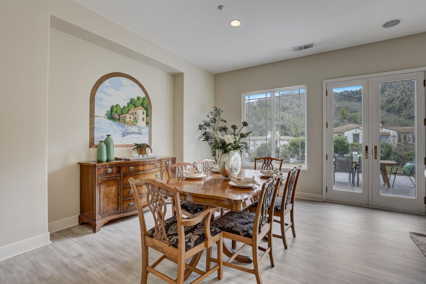 Detail Gallery Image 11 of 47 For 7443 Hoylake Ct, Gilroy,  CA 95020 - 4 Beds | 3/1 Baths