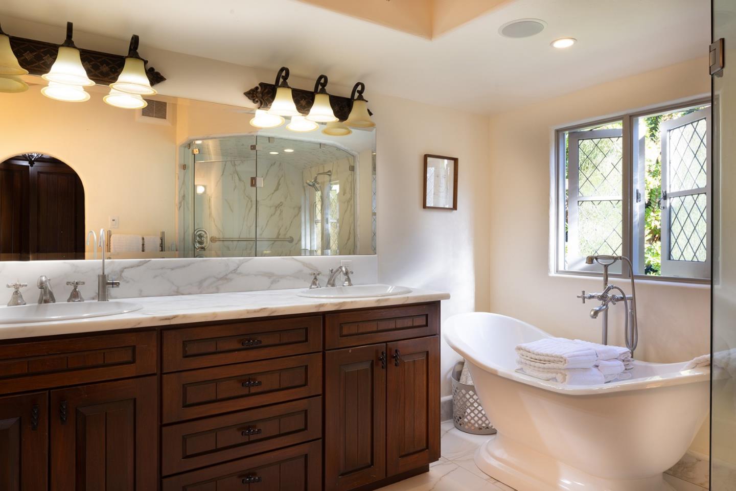 Detail Gallery Image 20 of 46 For 0 Carmelo 2 Nw of 10th St, Carmel,  CA 93921 - 4 Beds | 4 Baths