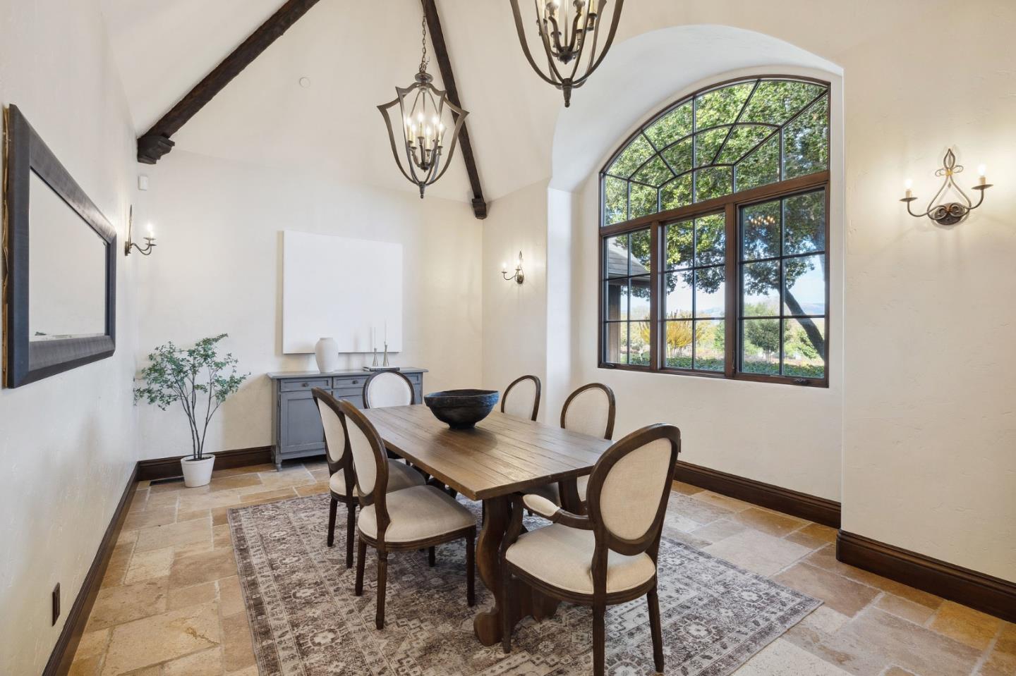 Detail Gallery Image 23 of 62 For 1435 Lakeview Ct, San Martin,  CA 95046 - 4 Beds | 4/2 Baths